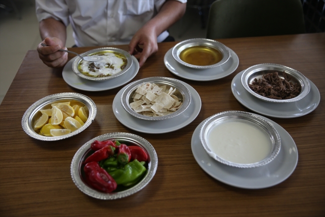 Şanlıurfa'da kahvaltı sofralarını asırlardır 'tirit' süslüyor